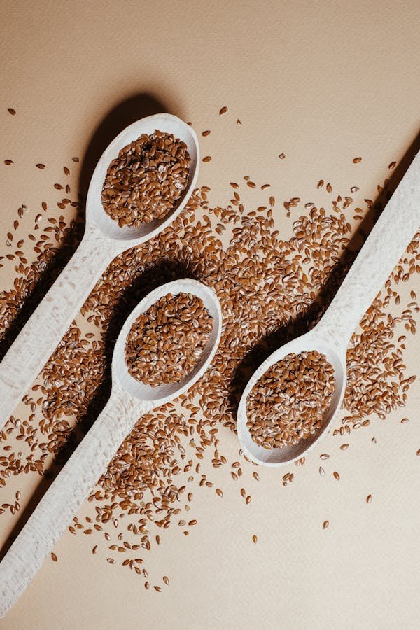 Huile de lin pour cheveux : bienfaits & astuces naturelles